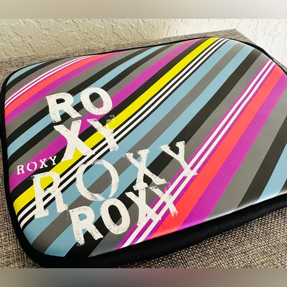 Roxy Ipad Bag Tech Sleeve Tablet Case - Picture 2 of 4